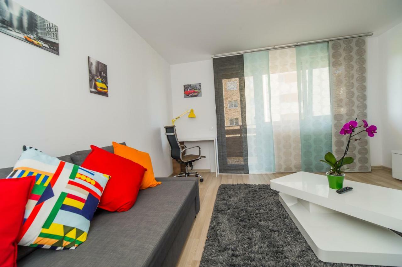 Brasov Welcome Apartments Urban מראה חיצוני תמונה