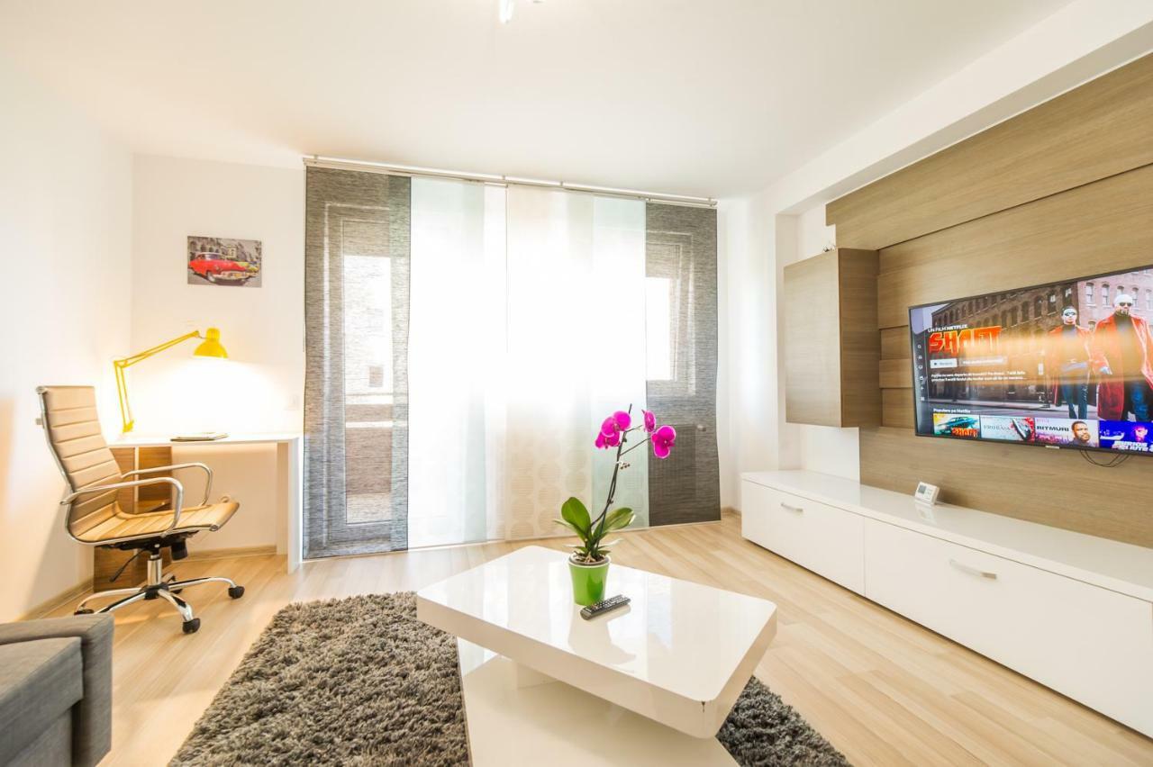 Brasov Welcome Apartments Urban מראה חיצוני תמונה
